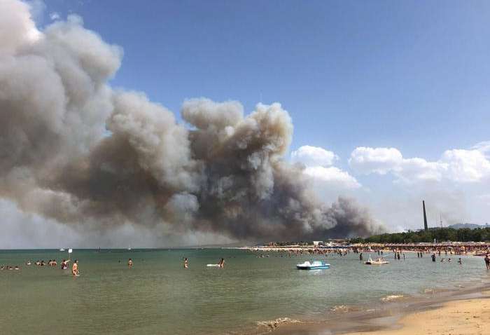 В Італії лісові пожежі перекинулися на міст і руйнують їх (ВІДЕО)