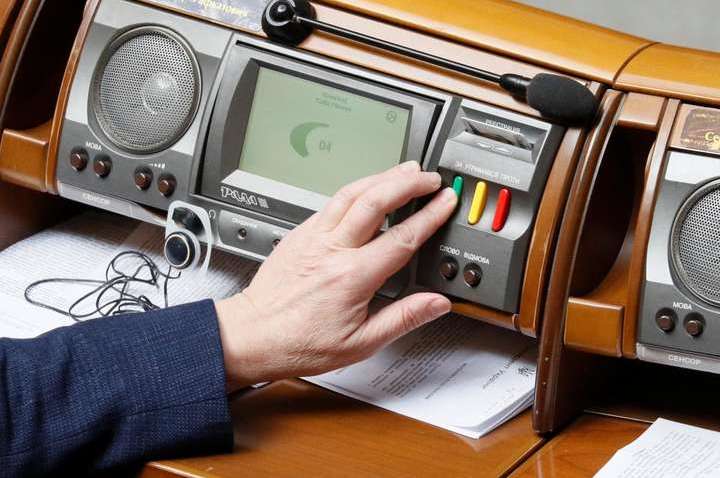 Рада проголосувала у першому читанні за проєкт закону про лобізм: що це дасть Україні