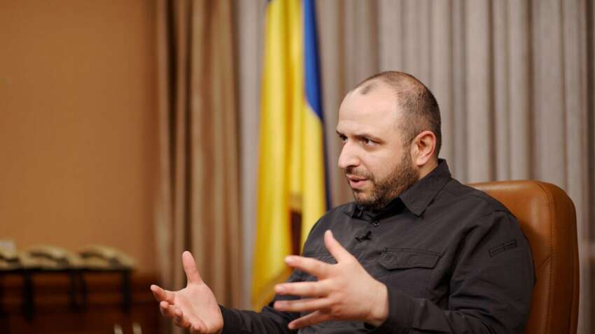 Умеров имел тайные встречи в США: СМИ раскрыли детали Умеров имел тайные встречи в США: СМИ раскрыли детали