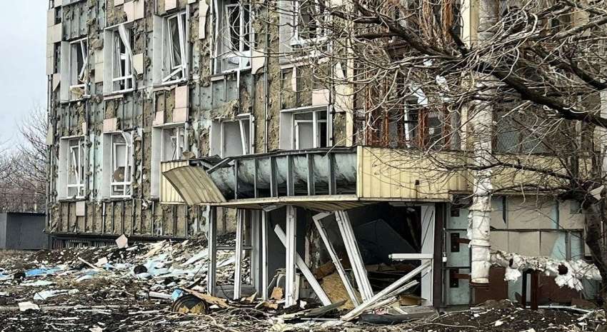 З Авдіївки евакуюють комунальників, відключать мобільний зв'язок: у чому причина