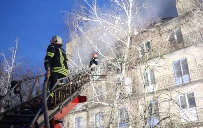 Оккупанты ударили по общежитиям и лицею в Киевской области: есть погибшие