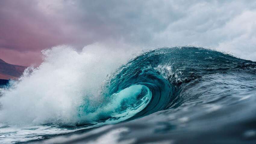 Сонник: озеро, ріка, море, океан – що означають ці водні простори у снах