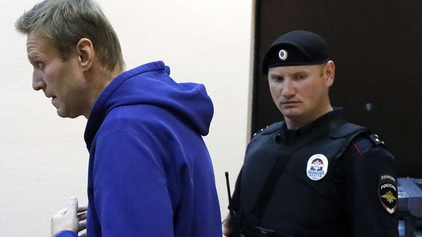 На Навального завели уголовное дело - обвиняют в мошенничестве