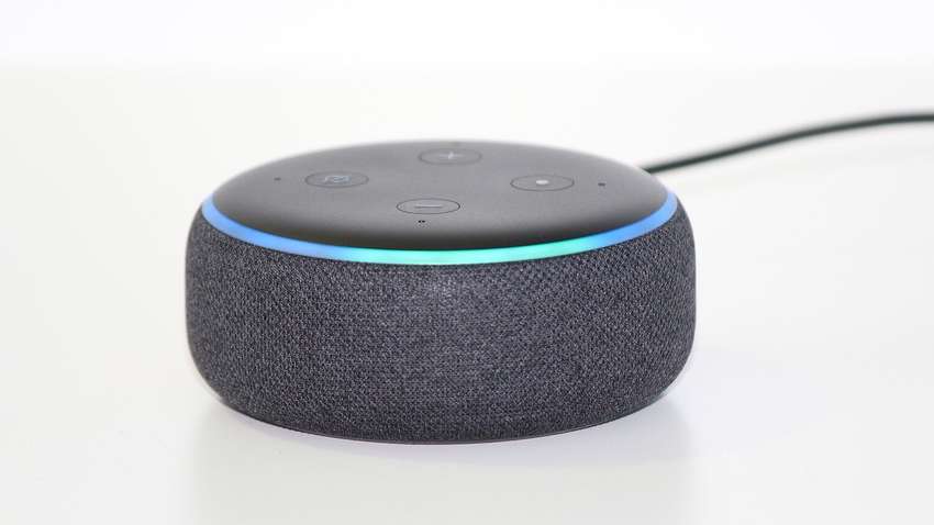 Alexa запропонувала дитині доторкнутися до штекера в розетці монетою - Amazon відреагував Alexa запропонувала дитині доторкнутися до штекера в розетці монетою - Amazon відреагував