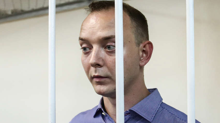 Путін позбавляється незручних журналістів - Івана Сафронова засудили до 22 років колонії суворого режиму Путін позбавляється незручних журналістів - Івана Сафронова засудили до 22 років колонії суворого режиму