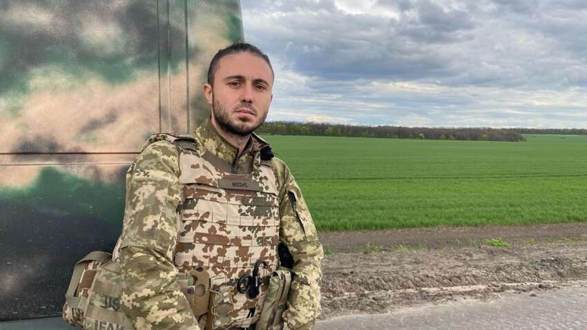  Известный украинский певец после развода сделал заявление о возвращении на фронт