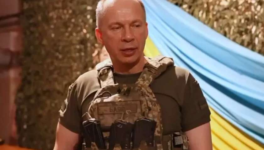 Россия наступает по всей линии фронта: Сырский сделал заявление Россия наступает по всей линии фронта: Сырский сделал заявление