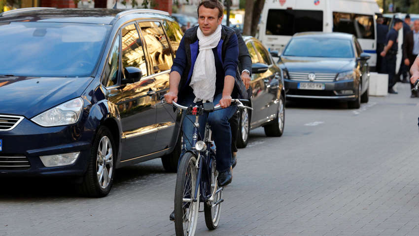 Французское правительство пересядет на экологические автомобили