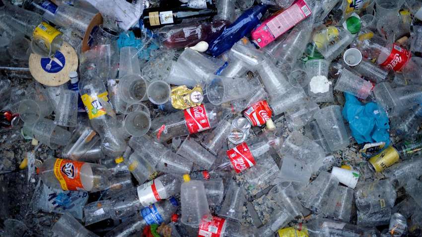 Греция планирует отказаться от использования одноразовых пластиковых изделий с 2021 года