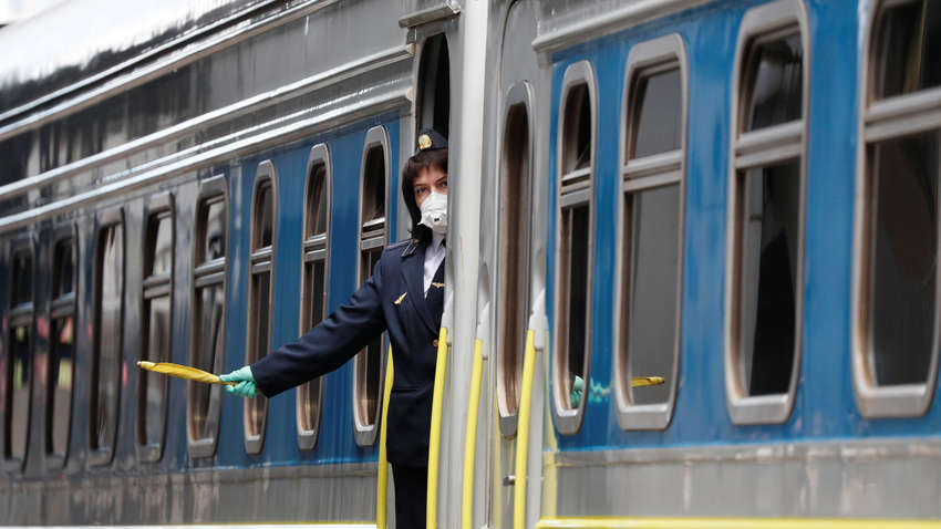 «Укрзалізниця» запустить додаткові потяги до Великодня - розклад