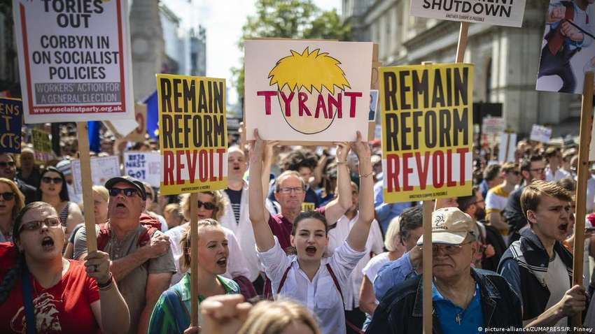 У Північній Ірландії масові протести: що сталося