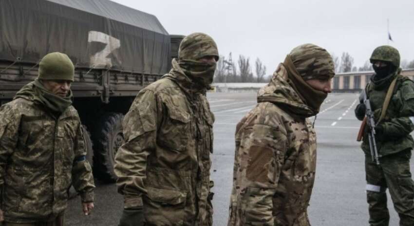 Стало известно, как россияне могут прикрываться военнопленными ВСУ: где их могут удерживать