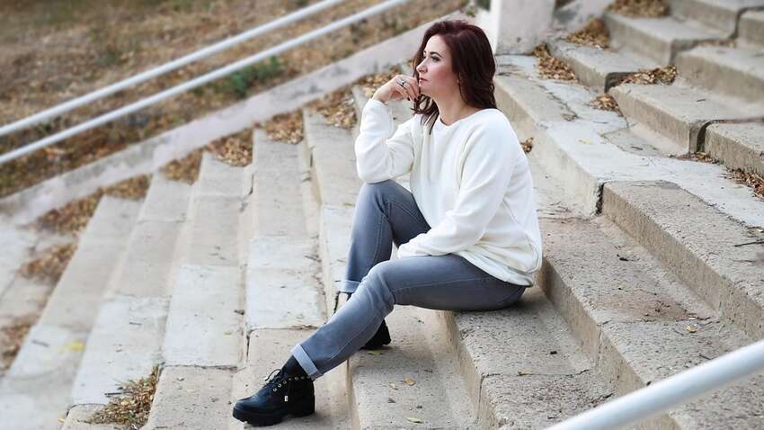 Ходити сходами щодня шкідливо: у чому причина