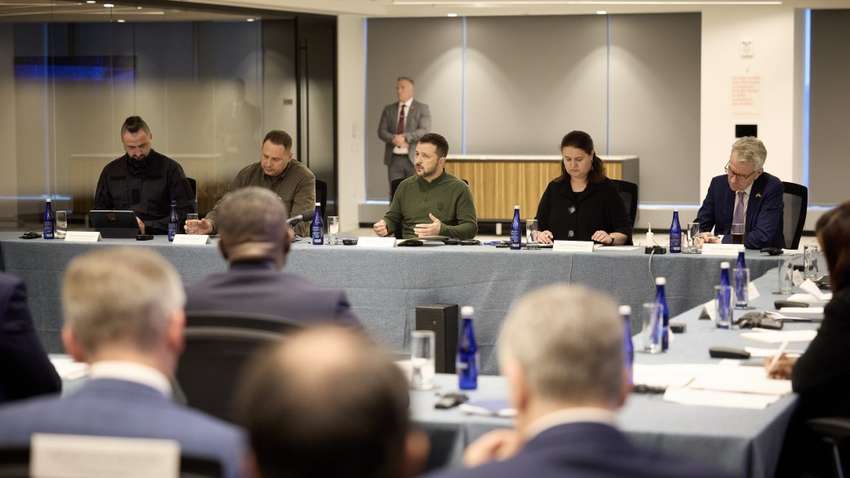 Зеленский объяснил, прописаны ли в плане победы переговоры с РФ