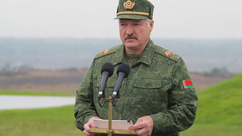 Лукашенко заявив, що Білорусь готується до війни: деталі