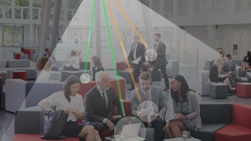 Нова технологія дозволяє заряджати пристрій на відстані до 30 метрів Нова технологія дозволяє заряджати пристрій на відстані до 30 метрів