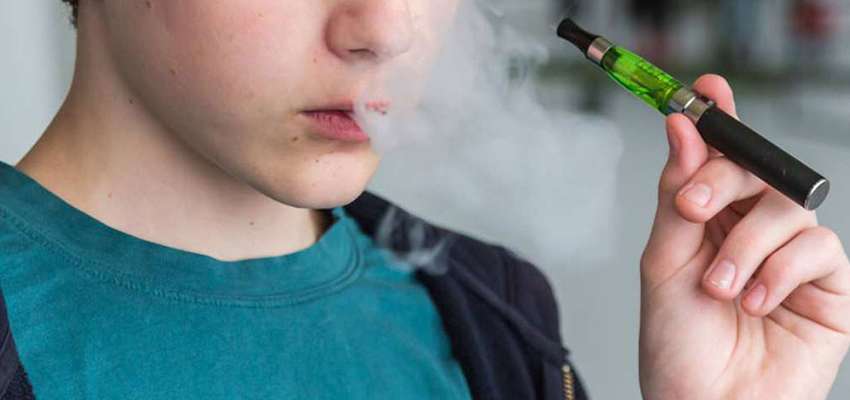То, что не пахнет: как на детей влияют вейпы, никотиновые патчи и напиток кратом