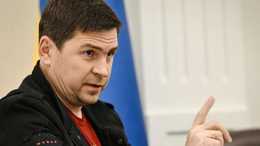 Подоляк назвав три кроки, які значно прискорять поразку Росії