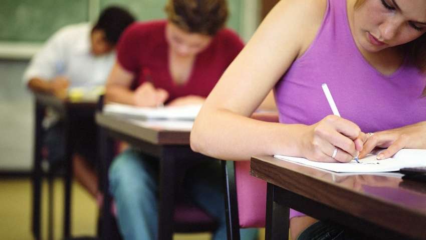 В МОН анонсировали начало экзаменационных сессий в ВУЗах
