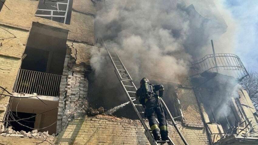 РФ цинично атаковала центр Днепра: серьезно повреждены многоэтажки и гимназия (ОБНОВЛЕНО) 