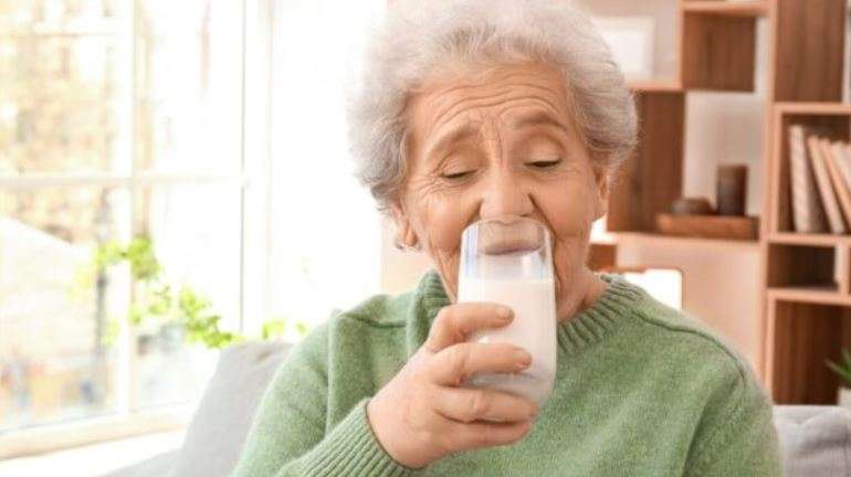 Что такое лактоза и как она влияет на организм пожилых людей