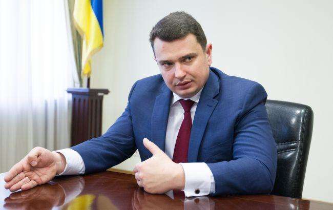 Дело Сытника о ВИП-отдыхе: как глава НАБУ пытается избавиться от обвинений