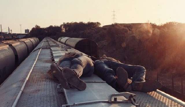 Отримав майже 90% опіків тіла: у Рівненській області рятують хлопця, якого вдарило струмом на даху потяга