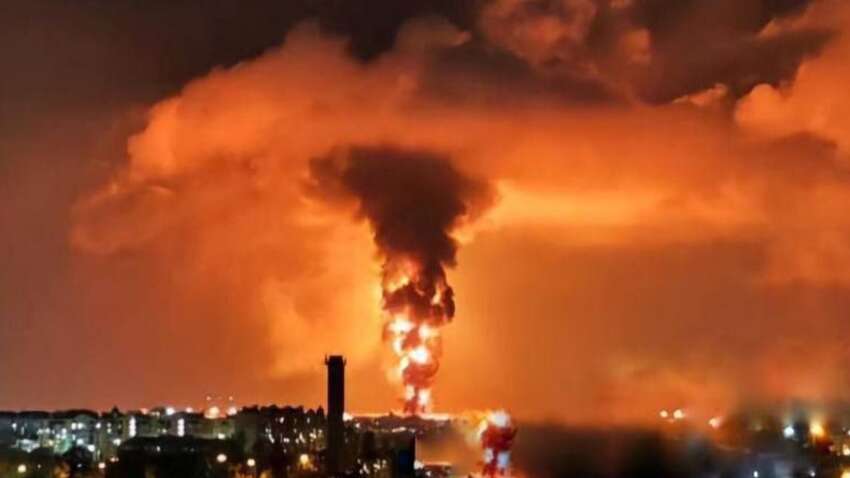 В окупованому Криму лунали вибухи, після чого з'явилася яскрава заграва: деталі В окупованому Криму лунали вибухи, після чого з'явилася яскрава заграва: деталі