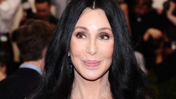 Співачка Шер випускає власний аромат