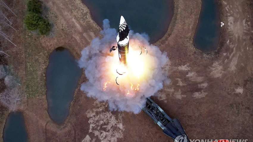 КНДР запустила баллистику в сторону Японии: где произошел "прилет" КНДР запустила баллистику в сторону Японии: где произошел "прилет"