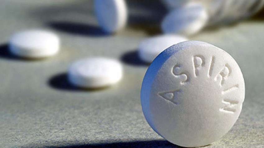 Кардиологи объяснили, кому лучше не принимать аспирин