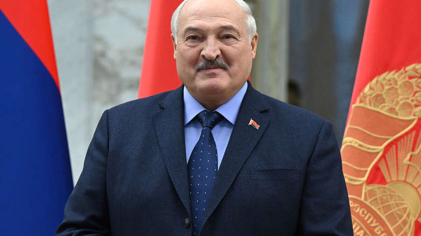 Лукашенко рассказал, сколько у него есть российских ядерных боеголовок  Лукашенко рассказал, сколько у него есть российских ядерных боеголовок