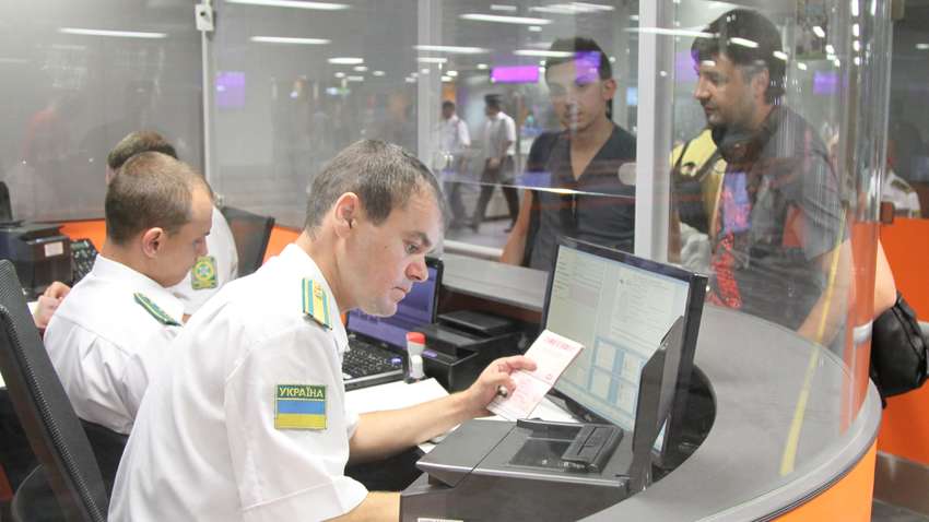 Російські політики намагалися "прорватися" в Україну, але митниця не дала добро