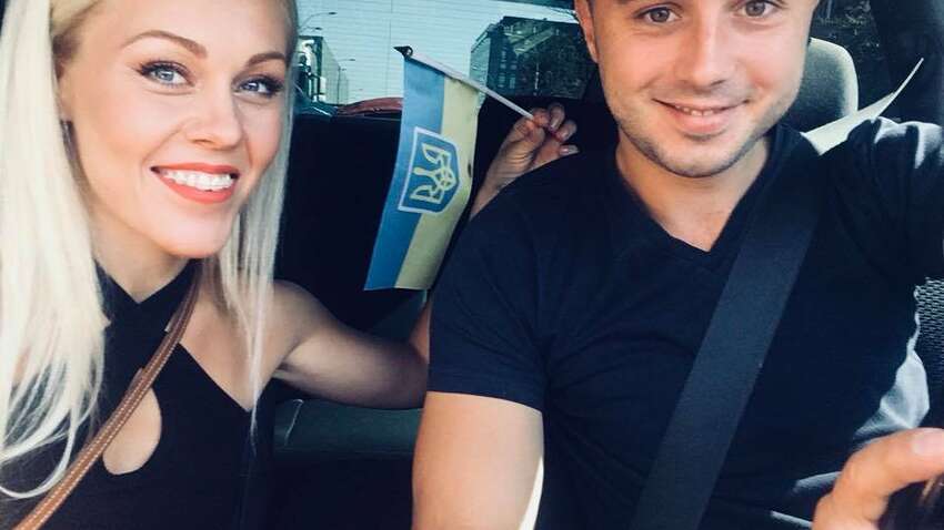 Російська балістика зруйнувала в квартиру подружжя українських співаків