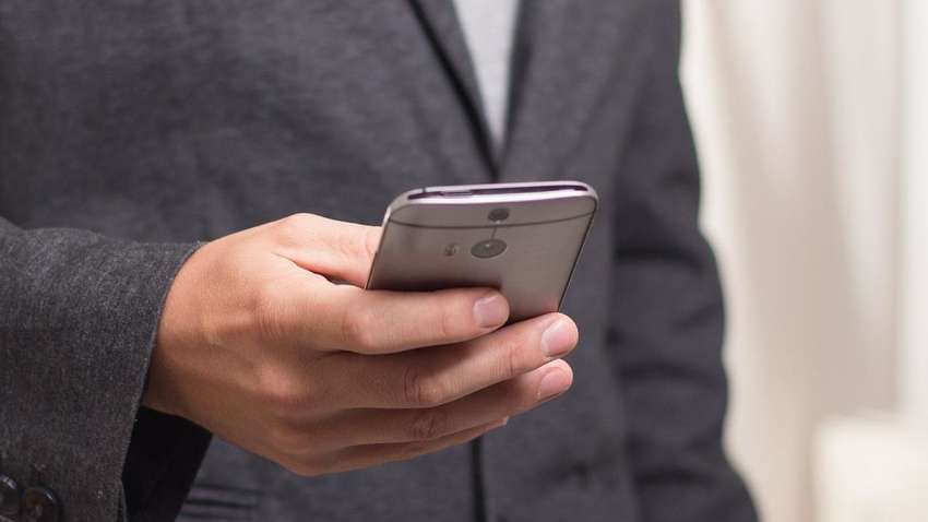 Одного из нардепов Оппоблока поймали за интимной перепиской с мужчиной прямо в Верховной Раде (ФОТО, ВИДЕО)