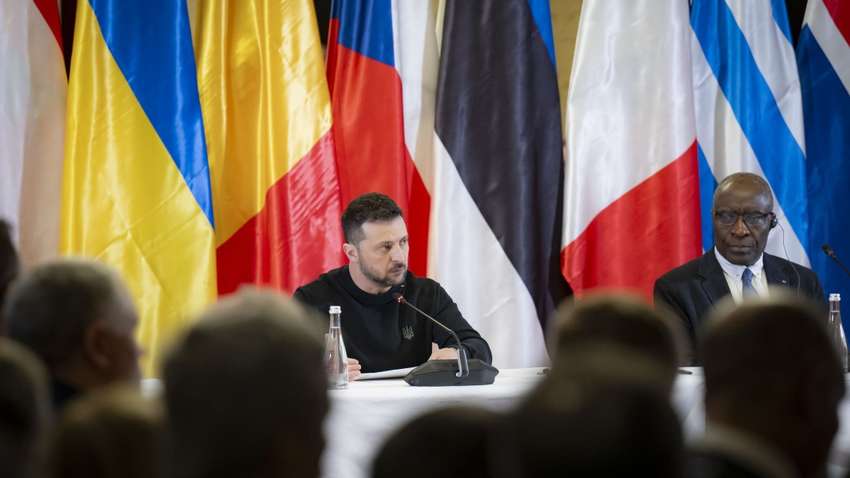 РФ стирає Україну з лиця землі: Зеленський розповів, скільки авіаударів завдав ворог за тиждень РФ стирає Україну з лиця землі: Зеленський розповів, скільки авіаударів завдав ворог за тиждень