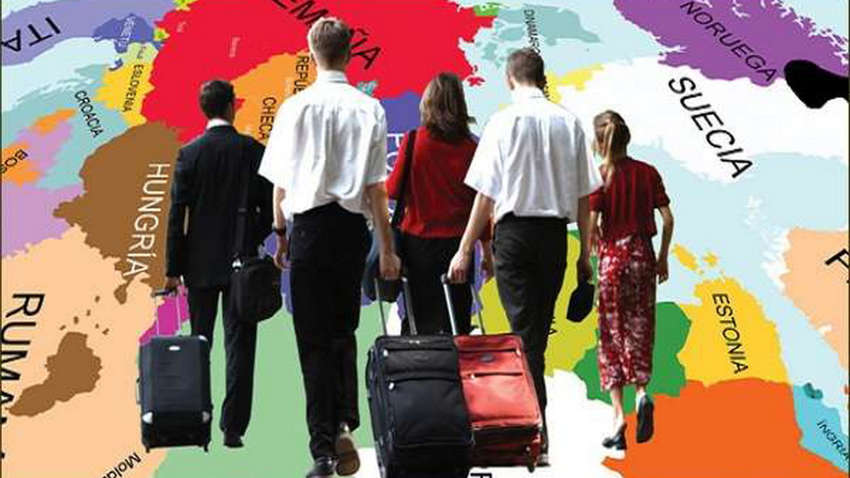 Рекордна сума: скільки грошей заробітчани надіслали в Україну у 2021 році Рекордна сума: скільки грошей заробітчани надіслали в Україну у 2021 році