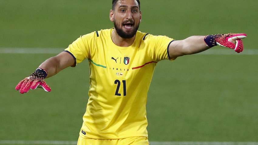 О каких амбициях заявил итальянский голкипер Доннарума после выхода его сборной в финал Евро-2020 О каких амбициях заявил итальянский голкипер Доннарума после выхода его сборной в финал Евро-2020