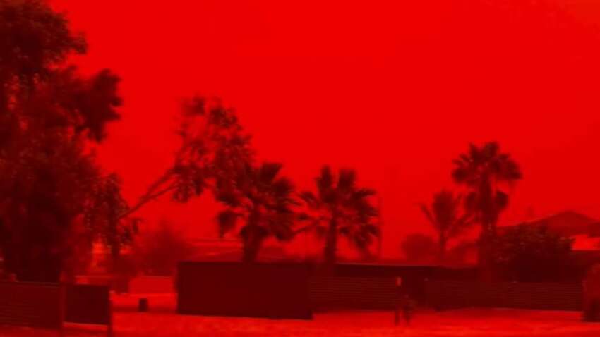 Австралию накрыло кроваво-красное небо перед циклоном Нарелл (ФОТО)