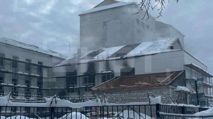 Евакуація і поранені: вибух у будівлі МВС в Росії 