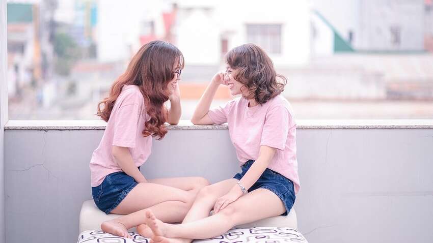 Пять знаков Зодиака, которые любят сплетничать