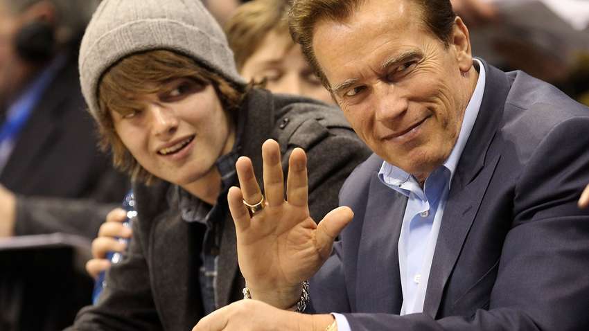 Невероятные красавчики: какими выросли сыновья известных актеров Голливуда (Фото) Невероятные красавчики: какими выросли сыновья известных актеров Голливуда (Фото)