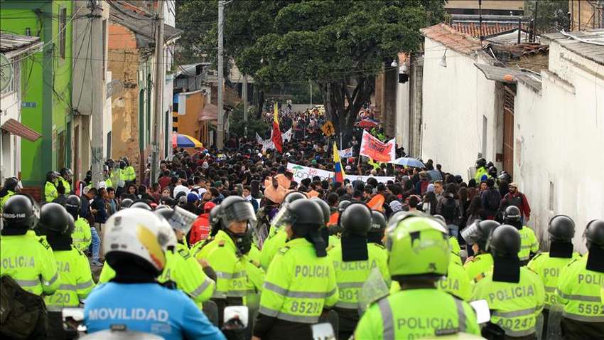 У Колумбії протести переросли у сутички з поліцією