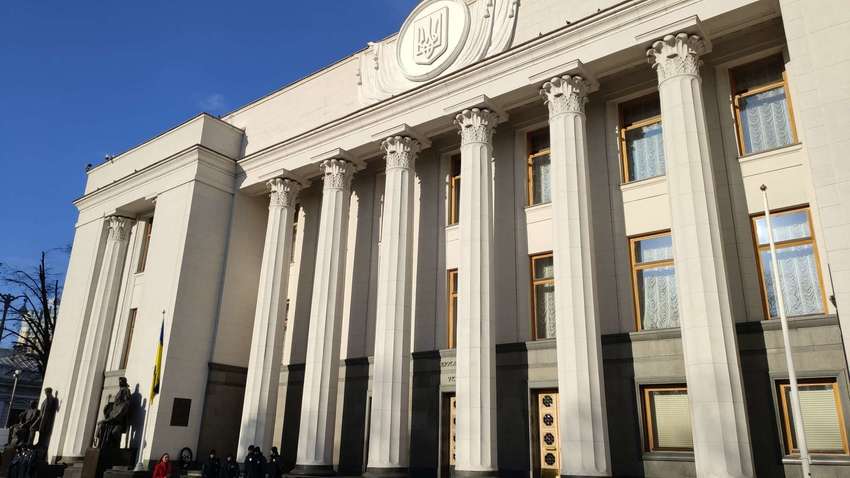 Народні депутати перейшли на е-реєстрацію в Раді: не у всіх вийшло освоїти нову систему
