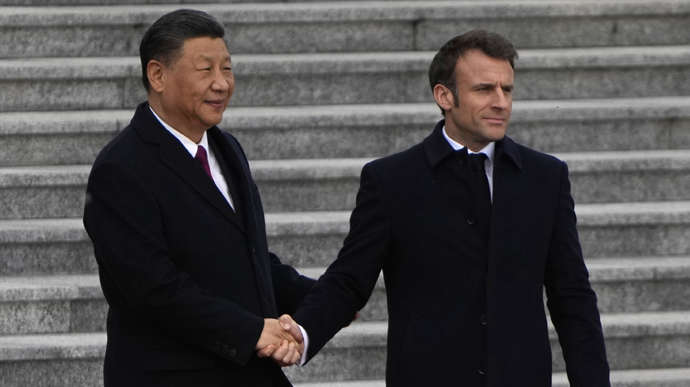 Чому Сі їздив в Європу: названо дуже неочікувану причину Чому Сі їздив в Європу: названо дуже неочікувану причину