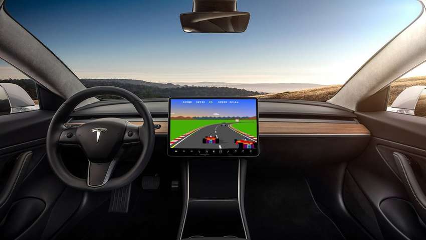 Илон Маск добавил новую игру в электромобили Tesla