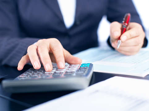 Средняя зарплата работников Минобразования Украины достигает почти 3000 долларов