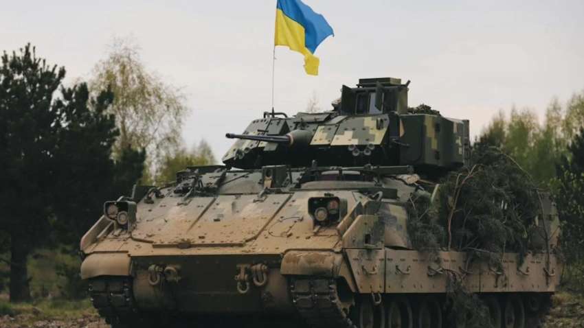 Українські військові на "Бредлі" зробили решето з росіян (ВІДЕО)