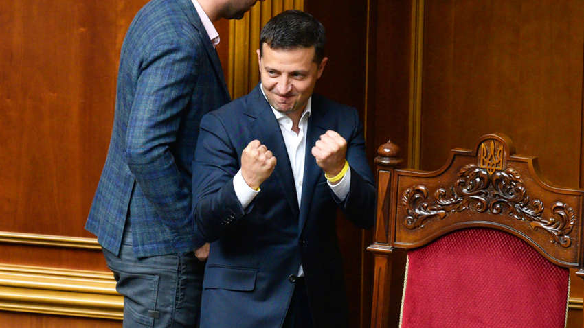 Зеленський закликав Раду розібратися з депутатами та «злодіями в законі»