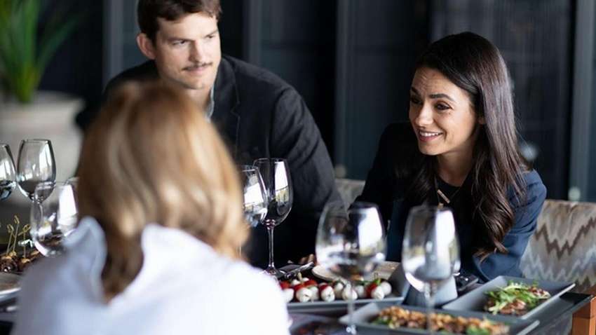 Мила Кунис и Эштон Катчер посетили форум в Киеве и пообщались с Зеленским